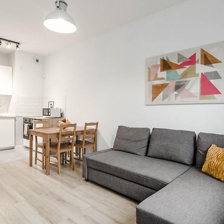 Chill Apartments Airport Apartments Warschau Exterior foto